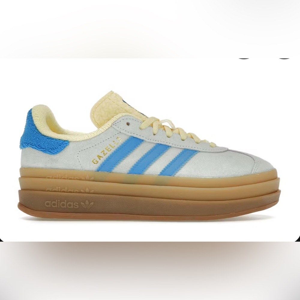 Adidas Gazelle Sneakers with Blue Stripes and Yellow